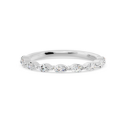 Demi-alliance 9 diamants naturels marquises 0.65 carat or blanc 14 carats Natalina
